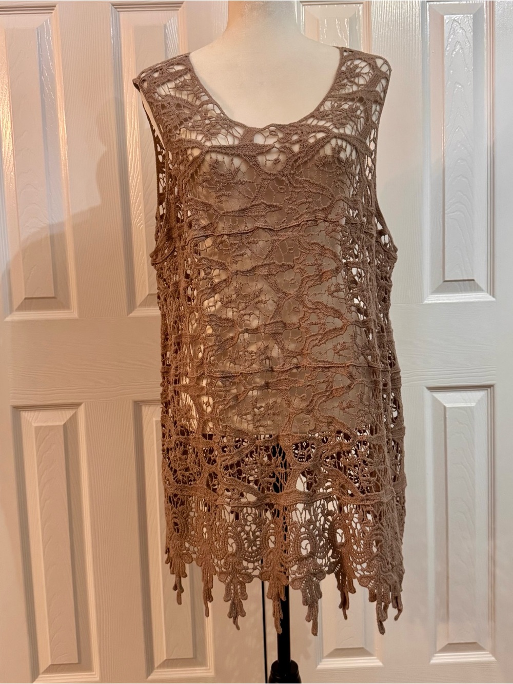 Crochet Lace Sleeveless Tunic Top - Taupe